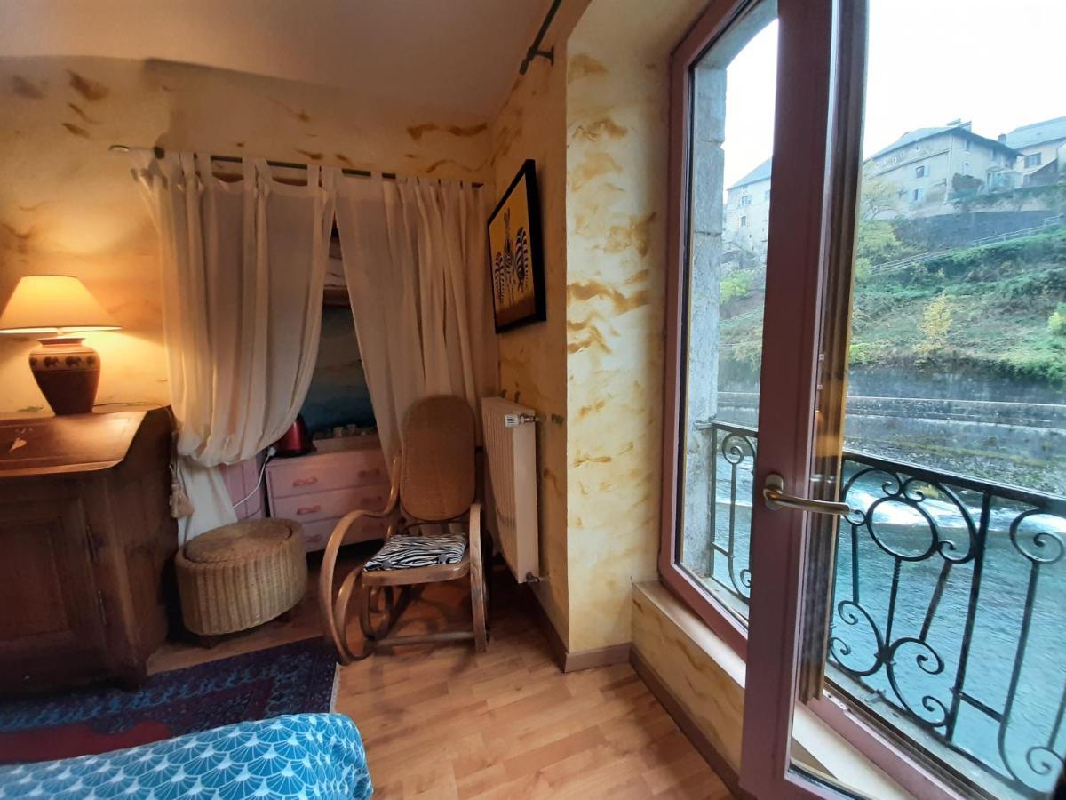 Au Fil De Lods Bed & Breakfast Dış mekan fotoğraf